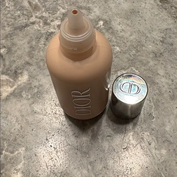 Dior Backstage Face and Body Foundation- 0.5 N - Picture 4 of 4